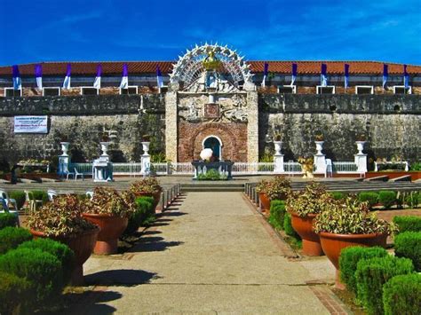  Fort Pilar: Uma Fortaleza Histórica com um Toque de Espiritualidade!