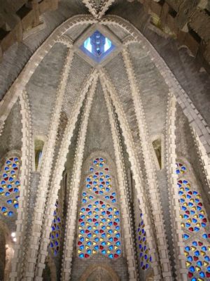  A Catedral de Santa Catarina em Xavier: Um Tesouro Arquitetônico que Transcende o Tempo!