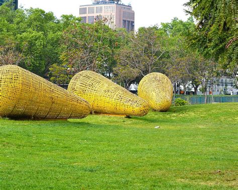  Parque de Esculturas do Norte da Rua Jingyue, Um Refúgio Verde e Criativo no Coração de Changchun!